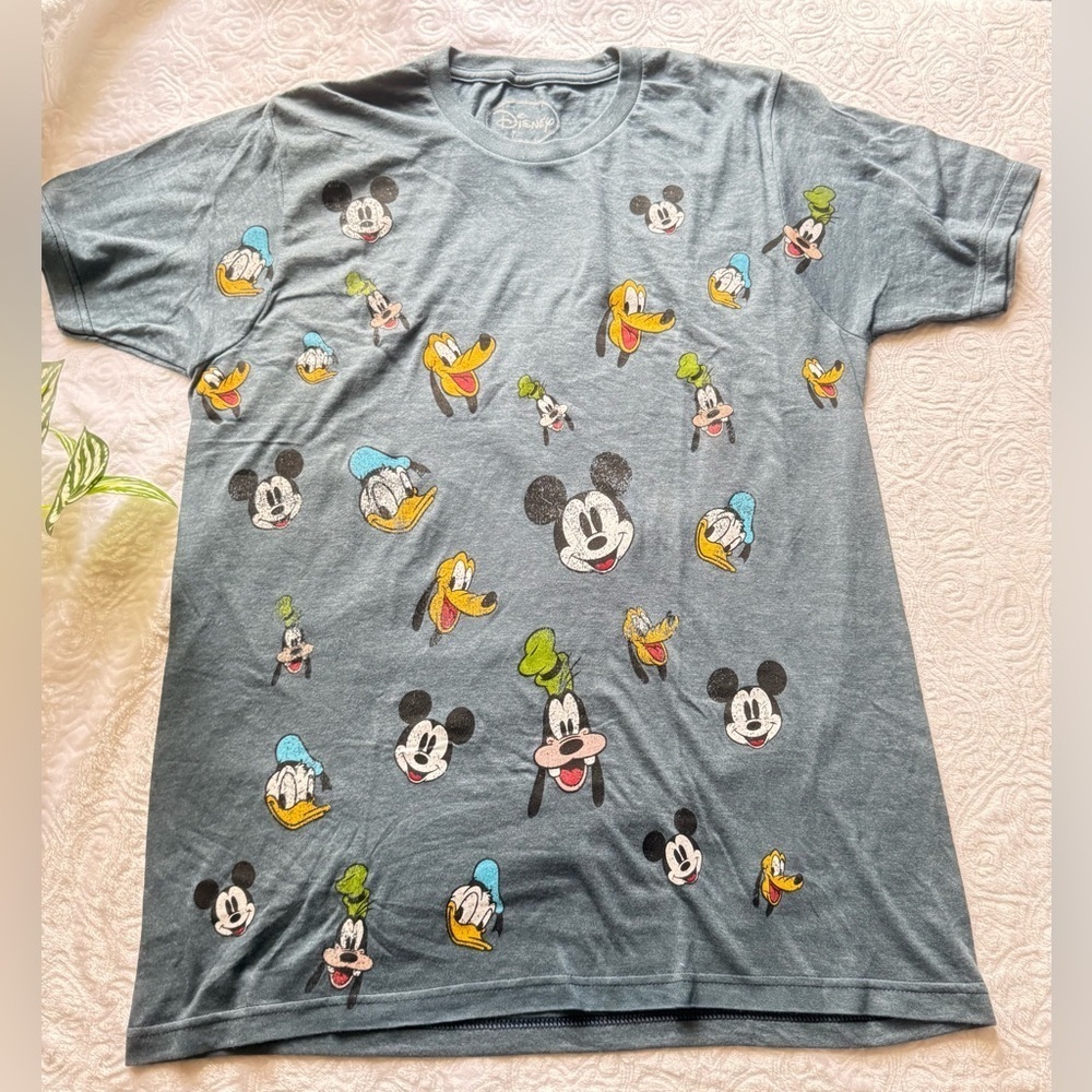 Disney Mickey Mouse Friends All Over Print Graphic T-Shirt Size S